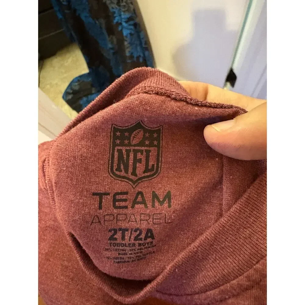 NFL Team Apparel Boys' Heather Maroon T-Shirt Size 2T Retired Redskins logo